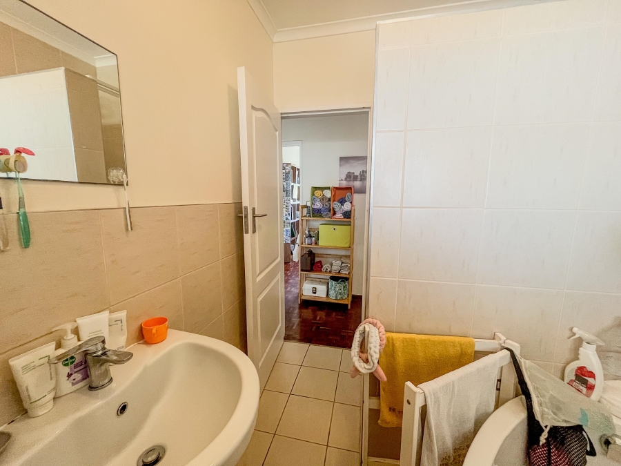 To Let 3 Bedroom Property for Rent in Pinelands Western Cape